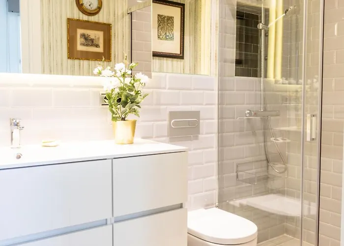 Mirador De La Vina Free Parking By Livework アパート